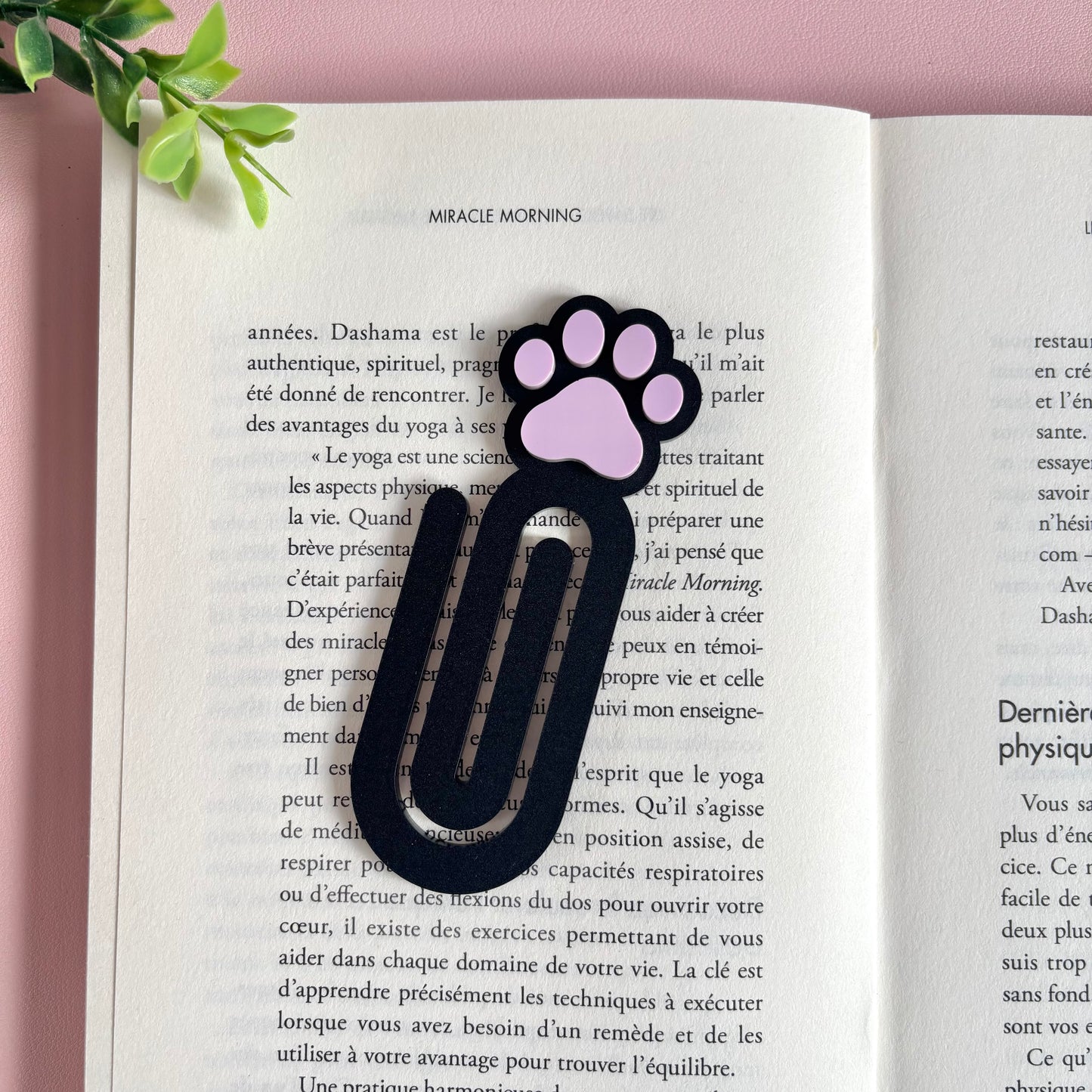 Paw Paperclip Bookmark