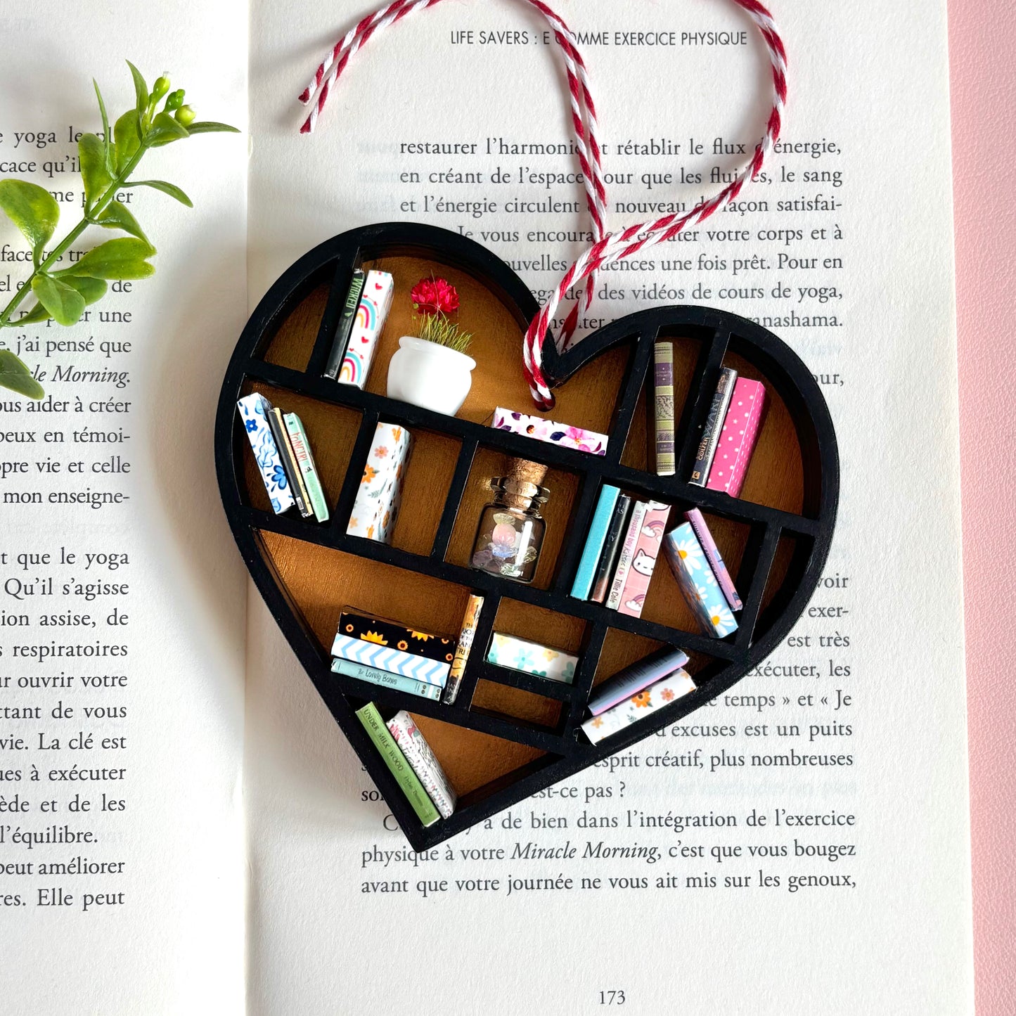 Mini Bookshelf Ornament - Heart