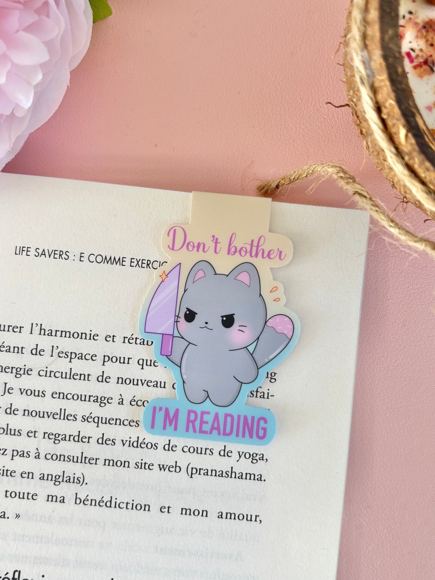 Cute Magnetic Bookmark - Reading Cat
